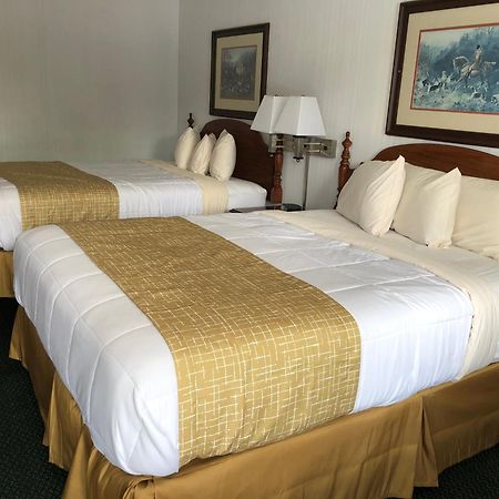 Travelodge By Wyndham Cape Cod Area West Dennis Room photo