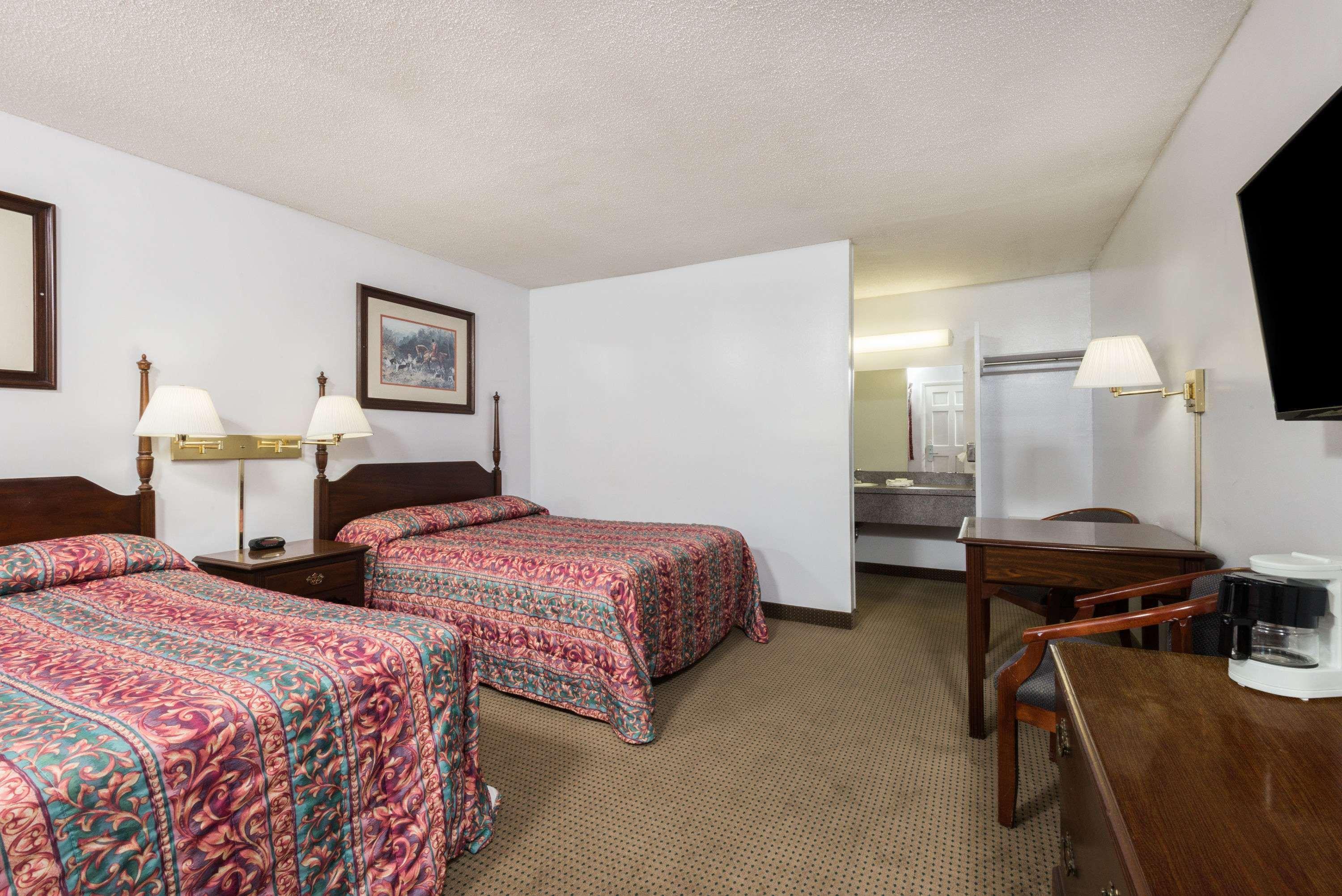 Travelodge By Wyndham Cape Cod Area West Dennis Exterior photo