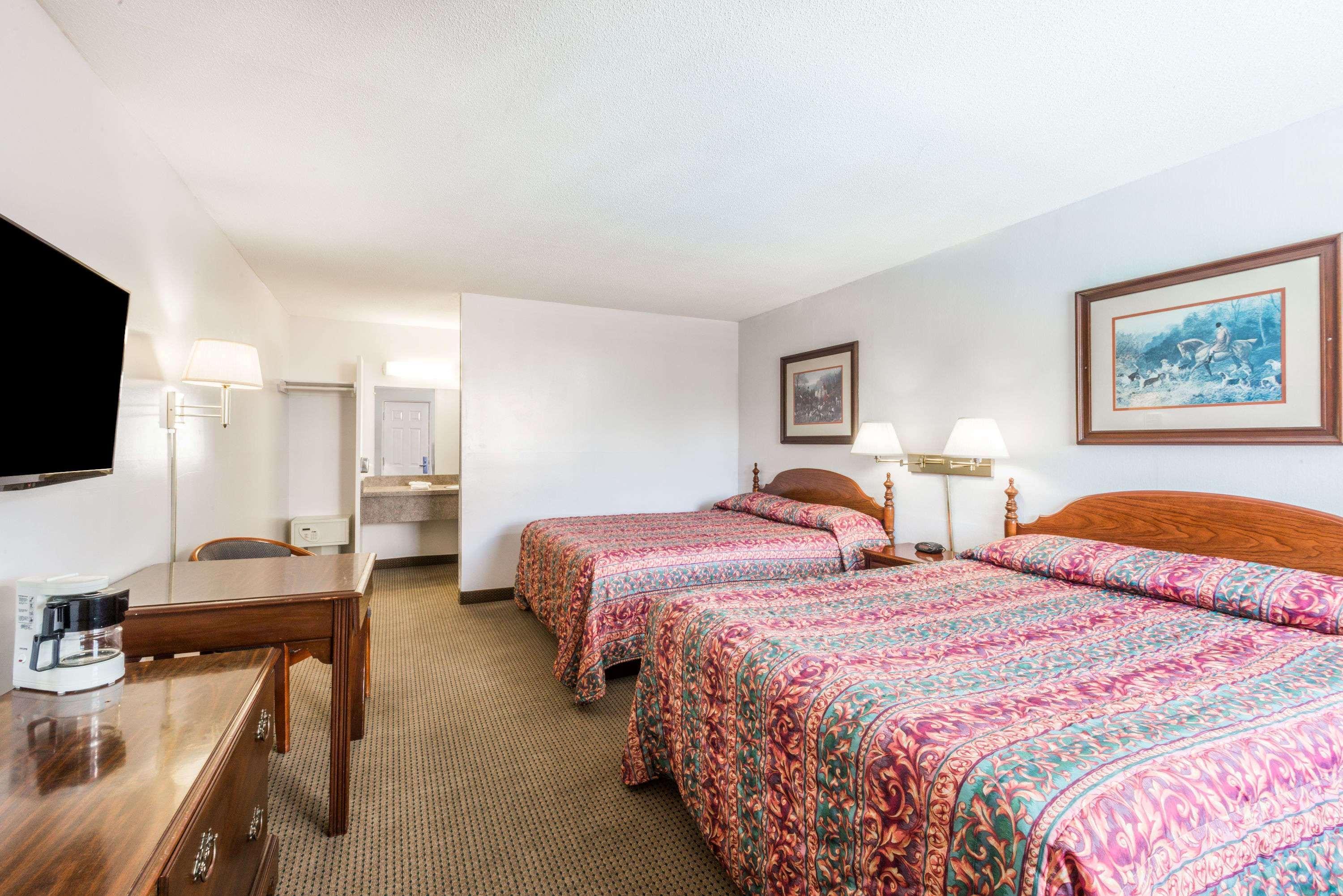Travelodge By Wyndham Cape Cod Area West Dennis Exterior photo