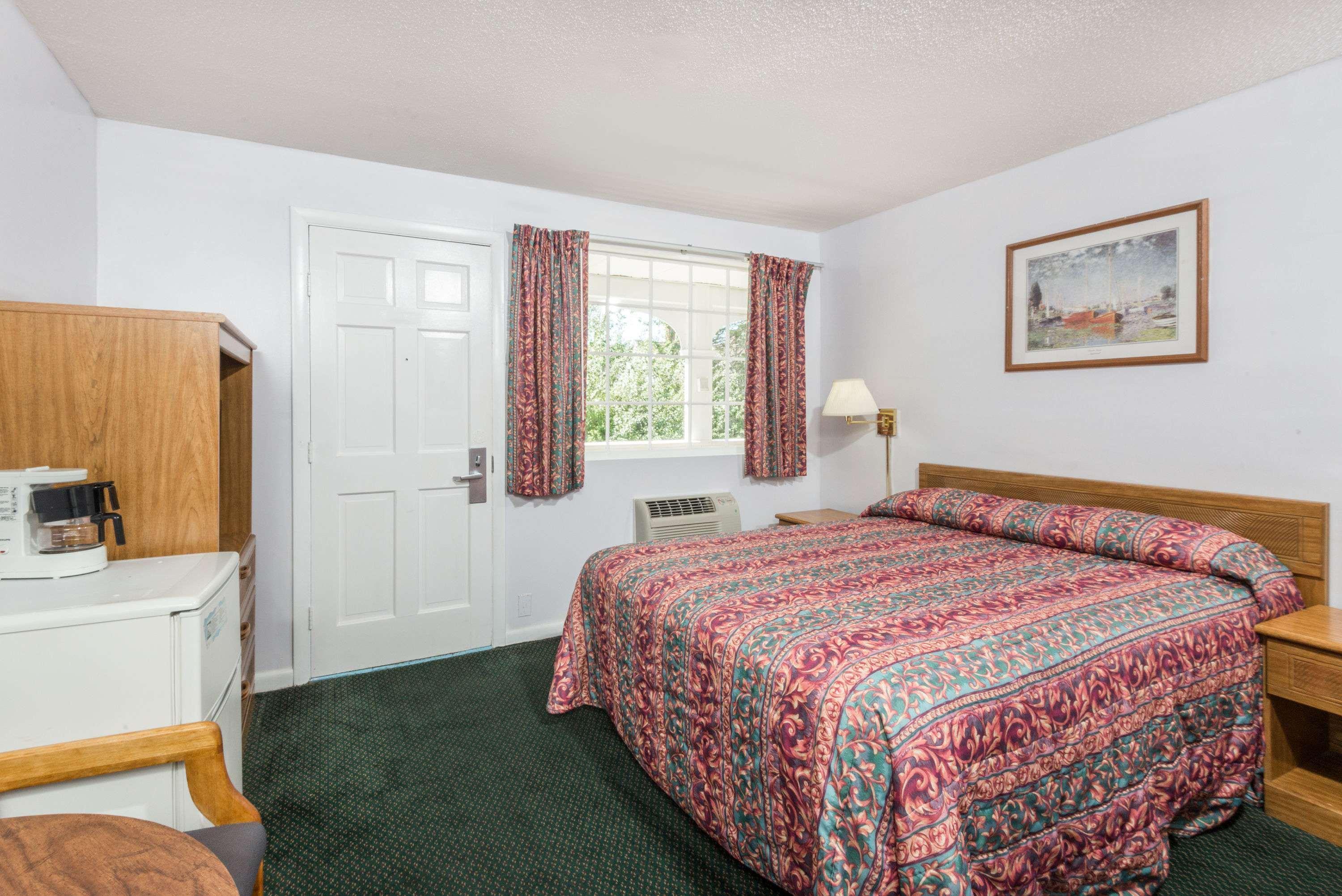 Travelodge By Wyndham Cape Cod Area West Dennis Exterior photo