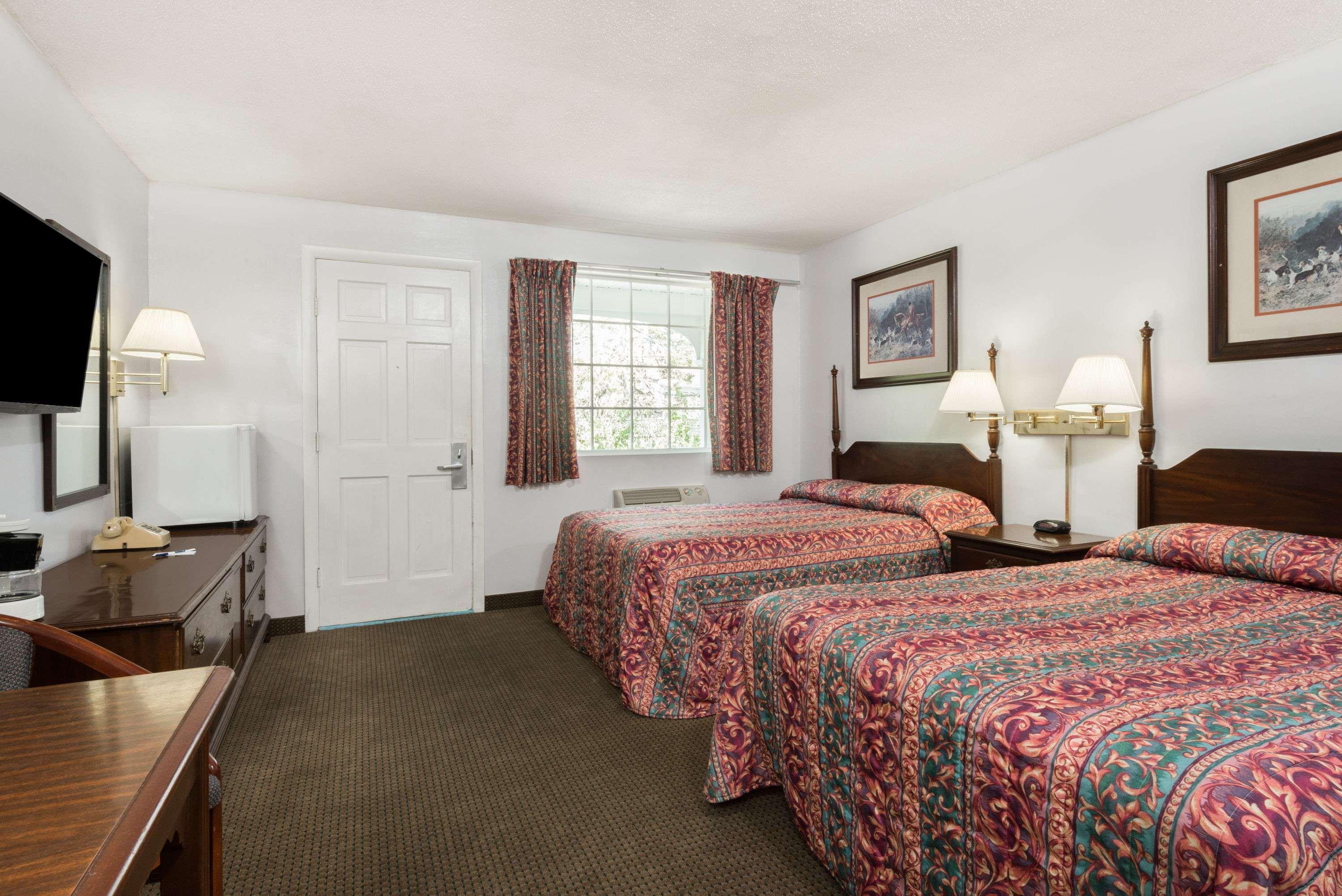 Travelodge By Wyndham Cape Cod Area West Dennis Exterior photo