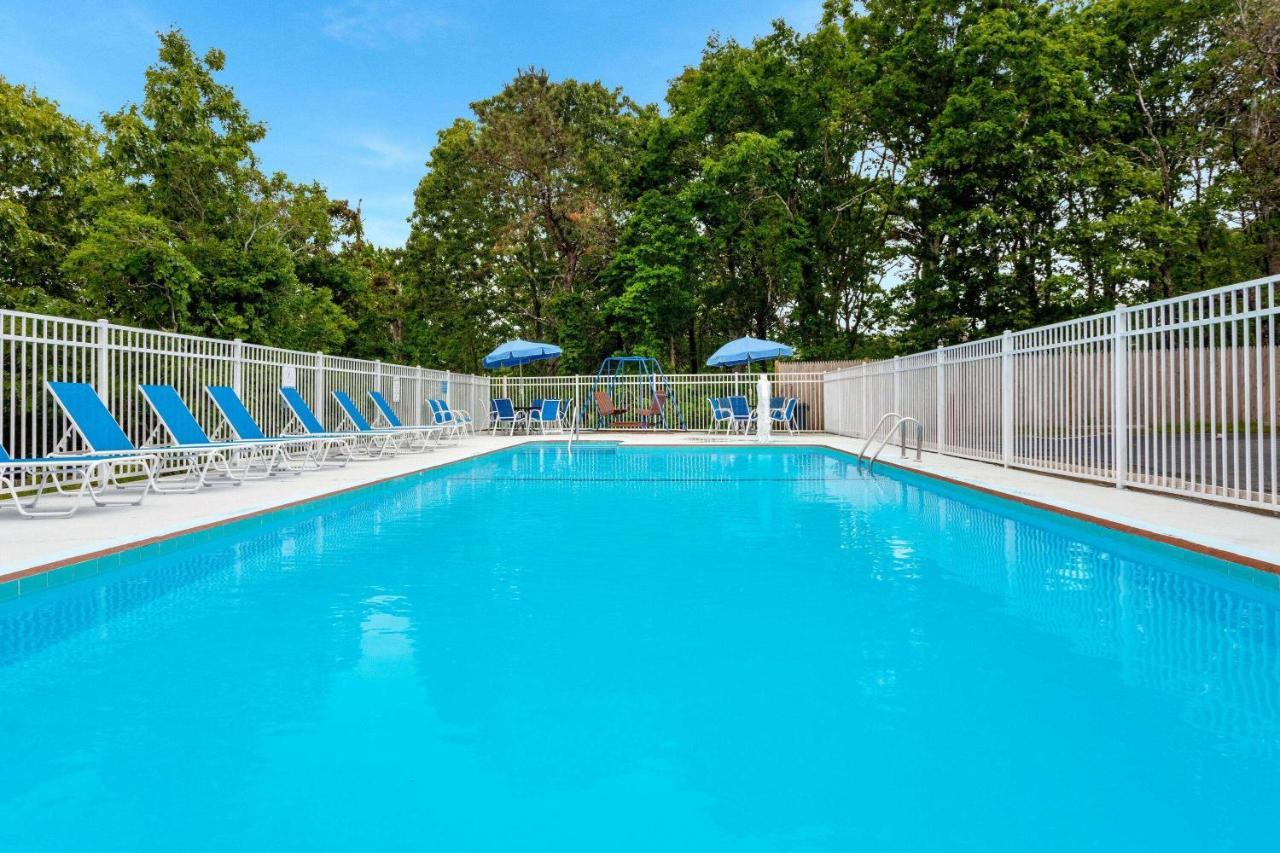 Travelodge By Wyndham Cape Cod Area West Dennis Exterior photo